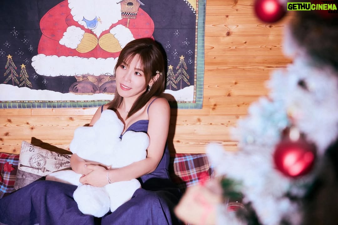 Jess Lee - 11.8K Likes - 🎄🎄🎄🌲🌲🌲
Merry Christmas！
