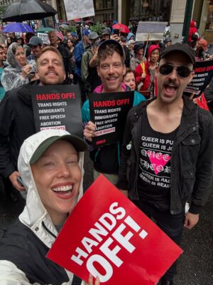 Jessica Keenan Wynn Instagram - A rainy, peaceful, POWERFUL NO KINGS protest in NYC today! I love our city of resistance!