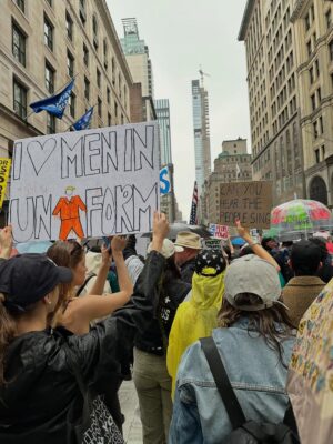 Jessica Keenan Wynn Instagram - A rainy, peaceful, POWERFUL NO KINGS protest in NYC today! I love our city of resistance!