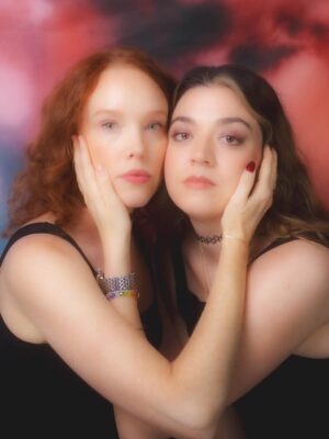 Jessica Keenan Wynn Instagram - The leads in your fave 90s horror flick 🍿 

#glamourpussphoto #glam #photography #90sfashion #y2kfashion #2000snostalgia #1990sfashion #mallglamourshots #heathers #beautiful #meangirls #mammamia #luxrosaporvida #90s #photographer #lightroom #canva #howvery #smallbusiness #glamourshots #broadway #jessicakeenanwynn #barrettwilbertweed