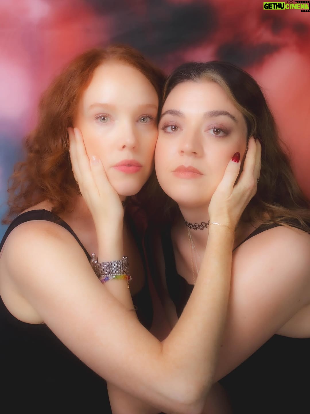 Jessica Keenan Wynn - 9.2K Likes - The leads in your fave 90s horror flick 🍿 

#glamourpussphoto #glam #photography #90sfashion #y2kfashion #2000snostalgia #1990sfashion #mallglamourshots #heathers #beautiful #meangirls #mammamia #luxrosaporvida #90s #photographer #lightroom #canva #howvery #smallbusiness #glamourshots #broadway #jessicakeenanwynn #barrettwilbertweed