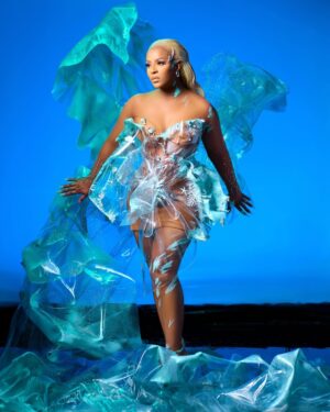 Jessica Nkosi Instagram - Hollywoodbets Durban July 💙🩵
THE SPLASH OF THE WAVES
FRESHNESS
#HDJRideTheWave
#HDJ2024
#HollywoodbetsDurbanJuly
#HDJ
Hollywoodbets: Theme this year is Ride The Wave.
Ruberto Scholtz: LETS GO!!!!!!!!!
Dress: @scholtzruberto
Makeup: @suomabeauty
Photographer: @dipphotos
Hair: @fluffys_artistry
Nails: @seroafrica
Wig: @thesanhd
Cinematography: @_specturm_media__
Studio: @prohire.cc