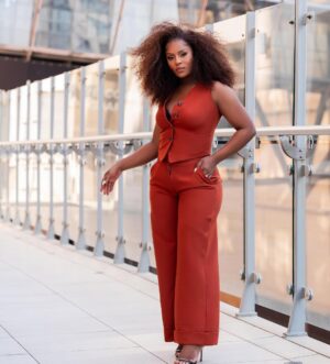 Jessica Nkosi Instagram - 🧡
Two piece: @5th.avefashion
Hair: @thesanhd