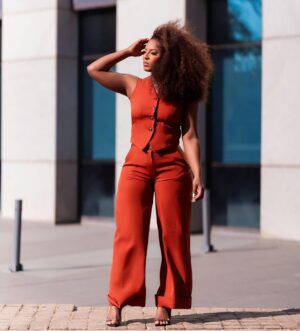 Jessica Nkosi Instagram - 🧡
Two piece: @5th.avefashion
Hair: @thesanhd