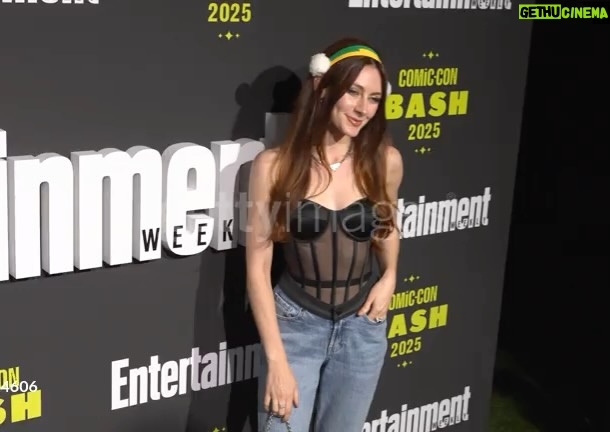 Michaela Jill Murphy - 10.7K Likes - Last Saturday night xx
.
@entertainmentweekly …ofc with the headband on ;)
.
Part 1 :) thank you EW for a wonderful shoot and a wonderful party!! 🩵
.
#sdcc #avatar #atla #toph #sandiego #ew #hardrock #voiceover #animation
