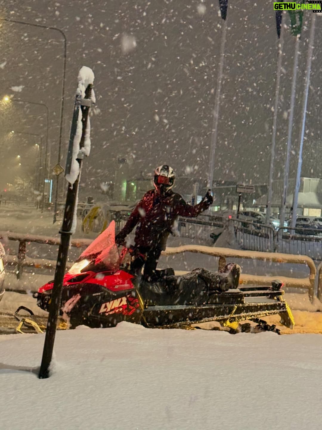 Jill Johnson - 5.1K Likes - Jämtland!! Kolla oss!! Skåne levererar🤩⛄️❄️❄️❄️❄️❄️❄️❄️❄️❄️❄️😂

#älskarförstasnön 
#skånevinter 
#kontraster 
#jämtlandimitthjärta
#Skåne♥️💛♥️
