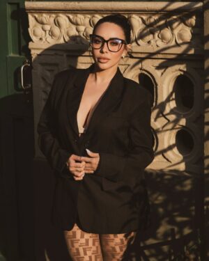 Jimena Sánchez Instagram - 🖤 Happy week! Let’s make it a great one.🖤