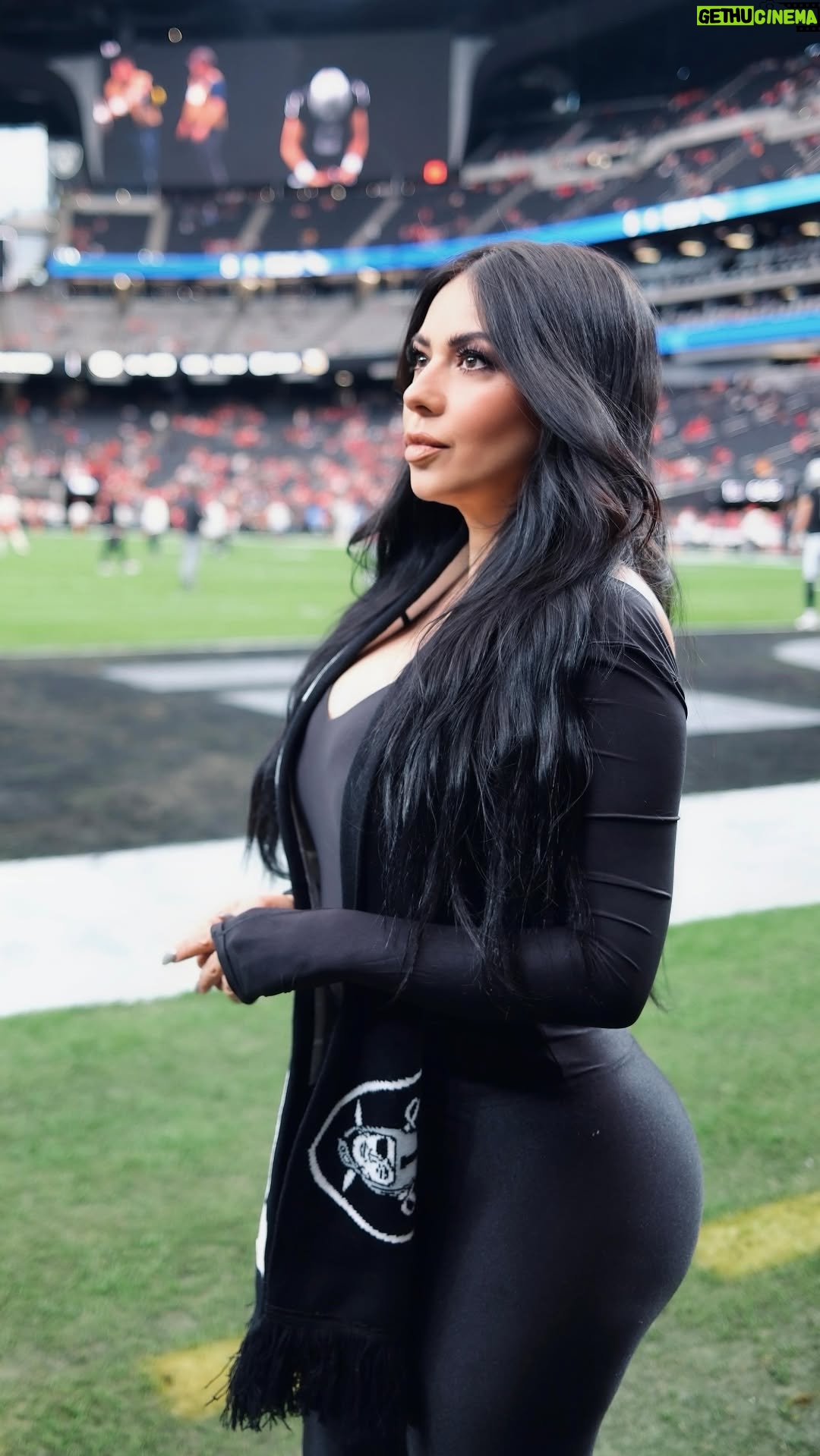 Jimena Sánchez - 3 Likes - Finalizando la temporada con mi RaiderNation!
Todo va a estar bien
Thank you @raiders ♡

🎼 @ghosttownufo