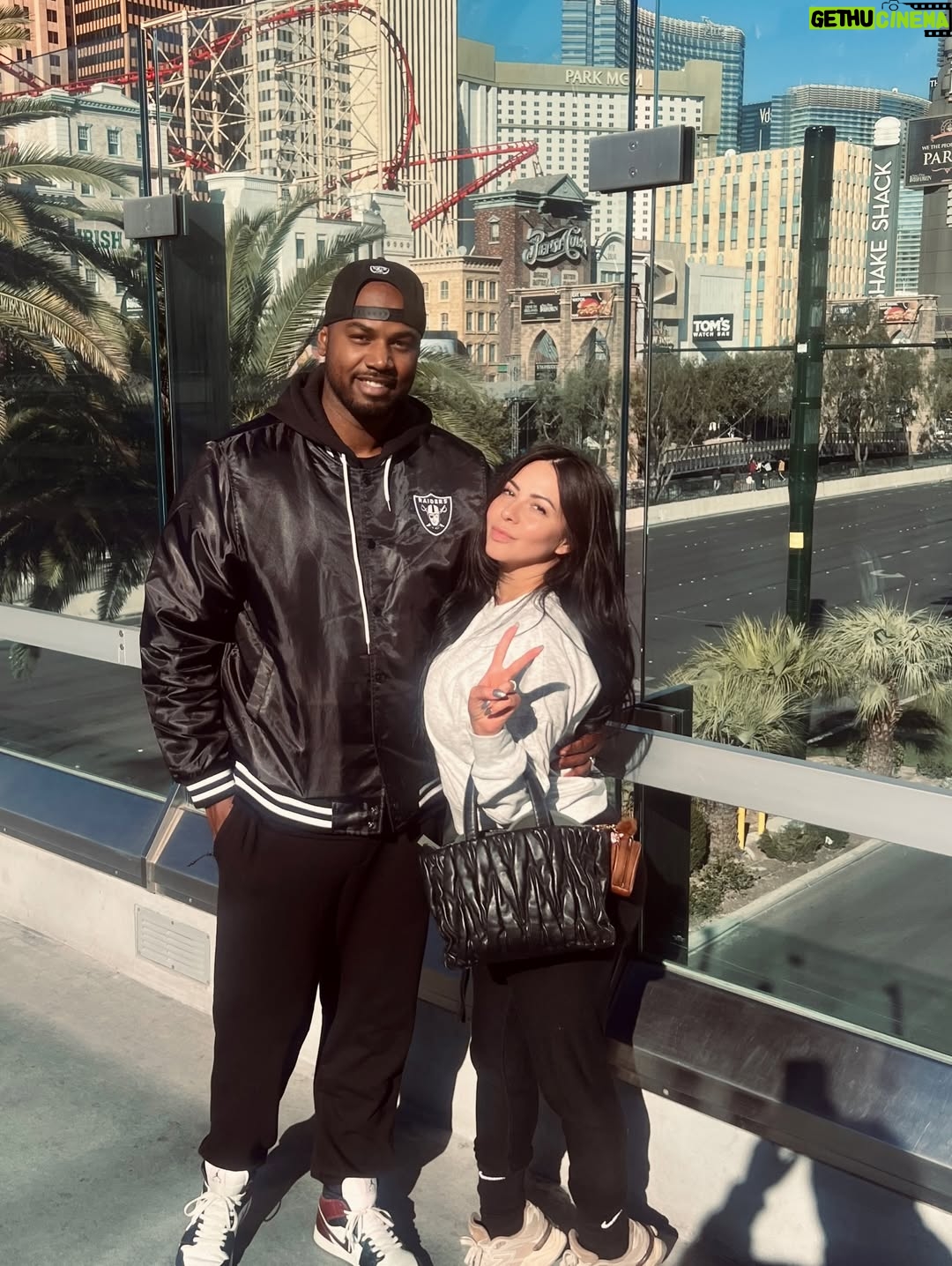 Jimena Sánchez - 3 Likes - A dose of Vegas!
I ♡ you @raiders