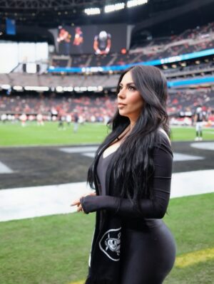 Jimena Sánchez Instagram - A dose of Vegas!
I ♡ you @raiders