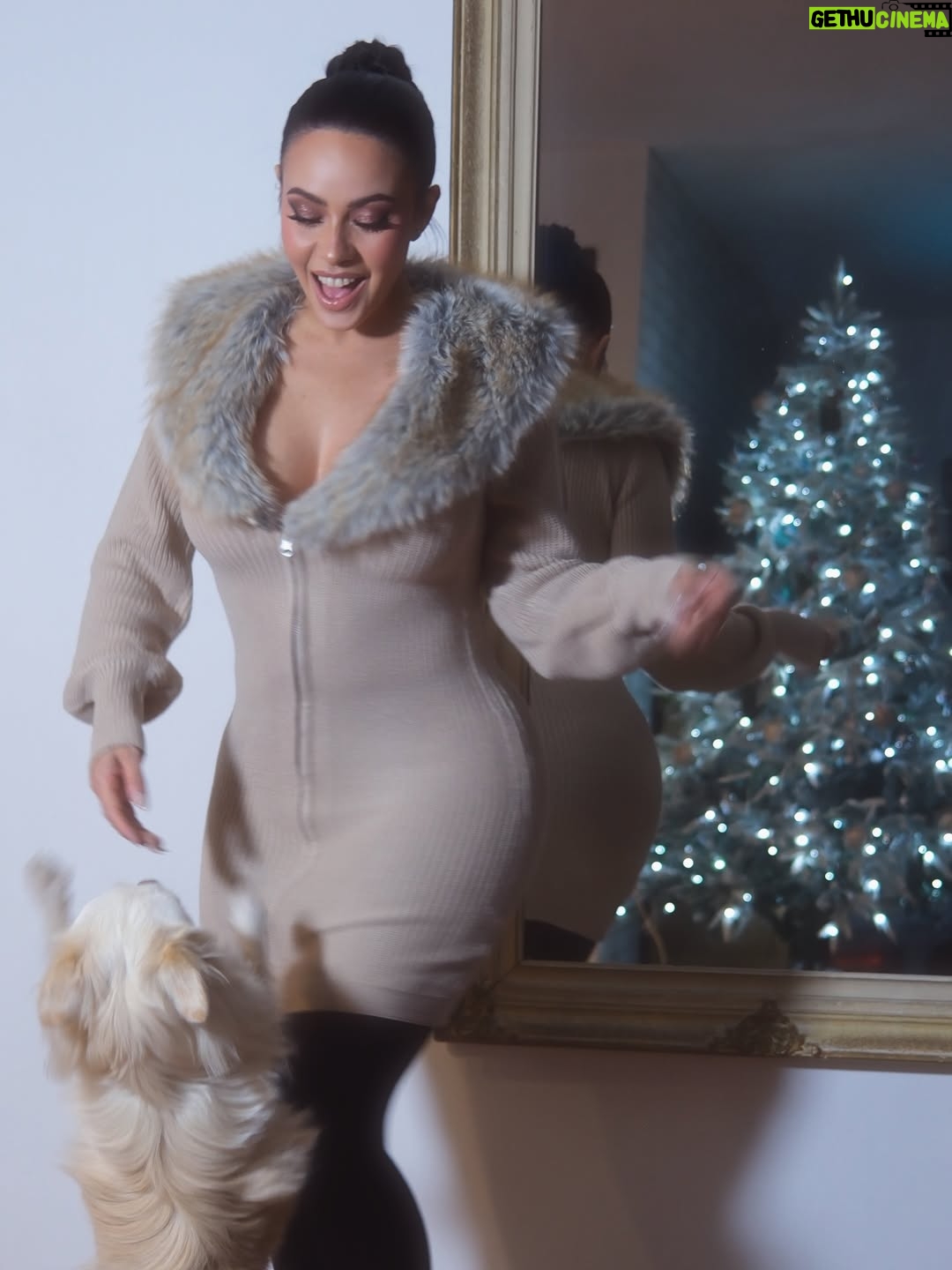 Jimena Sánchez - 3 Likes - Diciembre 🎄