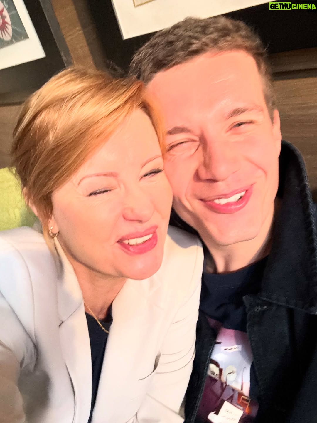 Jitka Schneiderová - 2.6K Likes - Zachyceno po poslední klapce s Radkem 🤍 … MÍSTO ZLOČINU ZLÍN 💥 Bylo to intenzivní, hezký i náročný a naštěstí v báječný partě s Radkem Holubem, @andreamohylova a @dan.krejcik ! Splnilo se mi přání zahrát si operativkyni a projela horem dolem krásný zlínský kraj. Díky všem a klobouček! Od  5.ledna nás uvidíte na @ceskatelevize  P.S. nejlepší maskérna ever, děkujeme Jana Bílková a @hanickasimova 🫶🏻 home