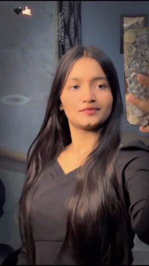 Jiya Rajput Instagram - Har kisi n acha lagu🖤🤙🏻
@_jiiiyaaa__rajputt