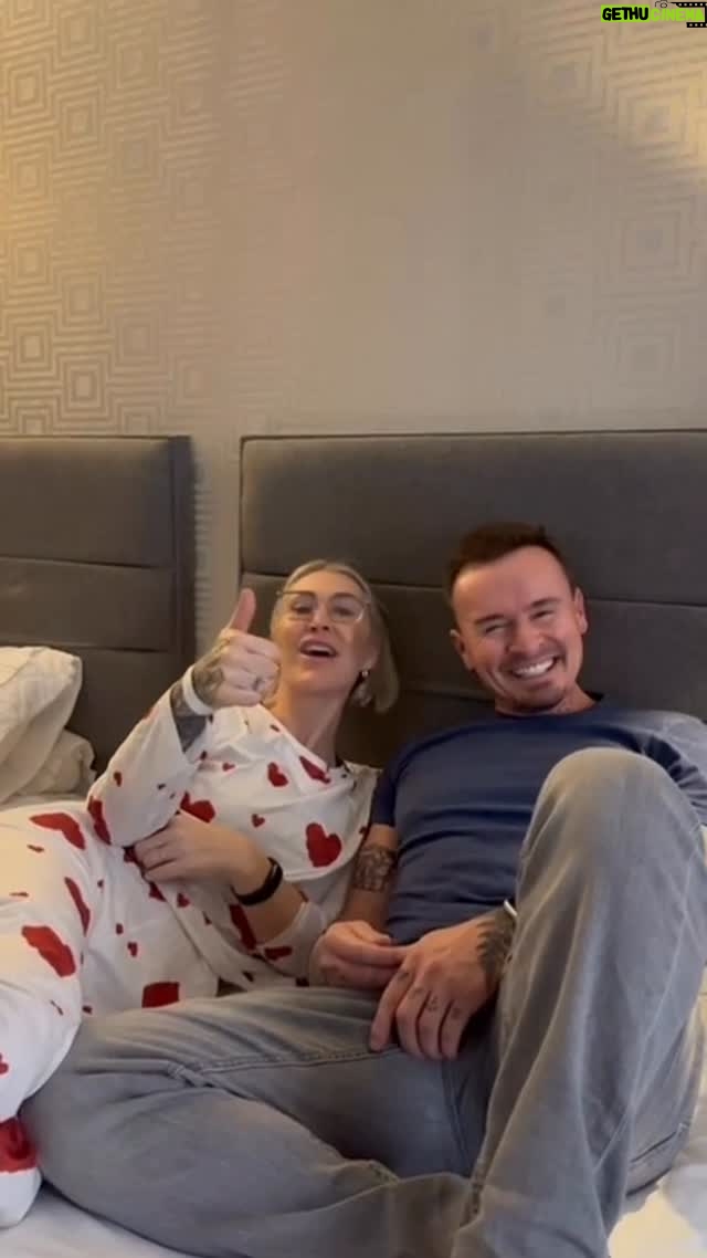 Jo O'Meara - 2K Likes - Wishing @amb_d the best of luck tonight ! We are cheering you on from Blackpool !! “Reach for the Stars” 🌟 love Jon and Jo ❤️