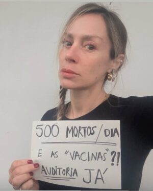 Joana Amaral Dias Instagram - 🚨26 dias de mortalidade ACIMA do normal em Portugal.
🚨Picos de 500  mortes por dia.
Mais 5 mil mortos em 2025 do que em 2024.
🚨E a explicação oficial? Frio   gripe. Ponto final.
👉🏻Sério? É só isso?
⁉️⁉️⁉️Por que Portugal é o ÚNICO na Europa com excesso “muito elevado” agora?
📣📣📣📣 já podemos falar de ”vacinas” #covid ⁉️⁉️⁉️
👉🏻Chega de desculpas sazonais.
📣Exijo AUDITORIA INDEPENDENTE URGENTE à DGS, INSA e SICO.
📣Causas reais. Dados escrutinados. 👉🏻Responsabilidades assumidas.
👉🏻Quantas vidas mais até investigarem a sério?

#joanaamaraldias 
#MortalidadeExcessiva #AuditoriaJá
