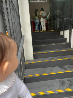 Joana Solnado Instagram - Isto foi há semanas mas foi hoje que aconteceu chegar até aqui. Nesse dia, seria o aniversário do avô Raúl, foi dia de comemorar a vida e a arte com a primeira ida ao teatro da Amora no Rio. ❤️