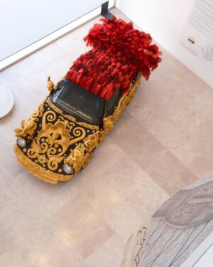 Joana Vasconcelos Instagram - Power, speed, desire.
DRAG RACE by Joana Vasconcelos at Ara Pacis.

A baroque vision in dialogue with the permanent mosaic by Mimmo Paladino, where contemporary art meets ancient symbols.

VENUS. Valentino Garavani through the eyes of Joana Vasconcelos

PM23 · New exhibition from 18/01/2026
Piazza Mignanelli 23, Rome

#PM23
#BeautyCreatesBeauty
#ValentinoLegacy