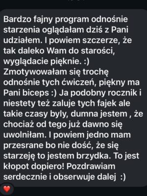 Joanna Koroniewska Instagram - Kochane! 
Nasza wspólna wczorajsza rolka w dobę osiągała Ponad 10 milionów wyświetleń!!! I dobrze wiemy dlaczego! Internet potrzebuje takich treści!!! 

Kochane! Pamietajcie ! Jesteście piękne! Zostawmy nasze piersi w spokoju! Właściwie „ zostawcie “- powinien to być tekst skierowany do niektórych mężczyzn  bo akurat Ci nasi- są turbo wspierający! 🍒❤️❤️💋

Znalazłyśmy z @dotindotin w końcu coś co nas łączy. 😂😜 Właściwie ona znalazła. Duże nosy. Ja mam nawet większy. Mamy  też duże stopy. Ja chyba też bardziej spore. 😂🔥 
Jedno jest pewne. Mimo, że wciąż pracujemy nad sobą ,znamy już swoje lepsze i gorsze strony to najistotniejszy jest fakt, że jesteśmy wszystkie TAKIE same bez wyjątku! 

Pamiętajcie o tym kochane! Każda z nas ma lepsze i gorsze dni! Każda z nas bez makeupu i filtrów i dobrego światła nie wygląda wcale najkorzystniej. 

Każda z nas ma prawo się malować wychodząc do sklepu po bułki. Ale też każda z nas ma prawo czesać się  tylko raz dziennie . 
Każda z nas ma prawo poprawiać swoją urodę jeśli czuje taką potrzebę ,ale jeśli tego nie robi to nie oznacza, że o siebie nie dba.

Litości kochani! W dobie ciągłych ocen i  często wręcz obsesyjnym dochodzeniu do perfekcji tylko dystans nas uratuje. 
I NA KONIEC.
Nic bez nich. Ale też i wiele dla siebie. 
Nie pokochasz kogoś innego jeśli nie kochasz siebie. ❤️🔥
