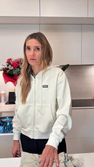 Joanna Koroniewska Instagram - Pozwolić mu na to siku ?! Czy nie??🤔😂
