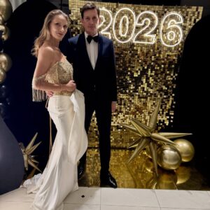 Joanna Moro Instagram - Elegancja to spokój.
Siła to lekkość.
A przyszłość?
Zawsze zaczyna się od decyzji, jak chcesz iść dalej.

My idziemy razem. ✨

#elegancjazklasą
#ponadczasowo
#kobiecasila
#stylwieczorowy
#nowarozdział