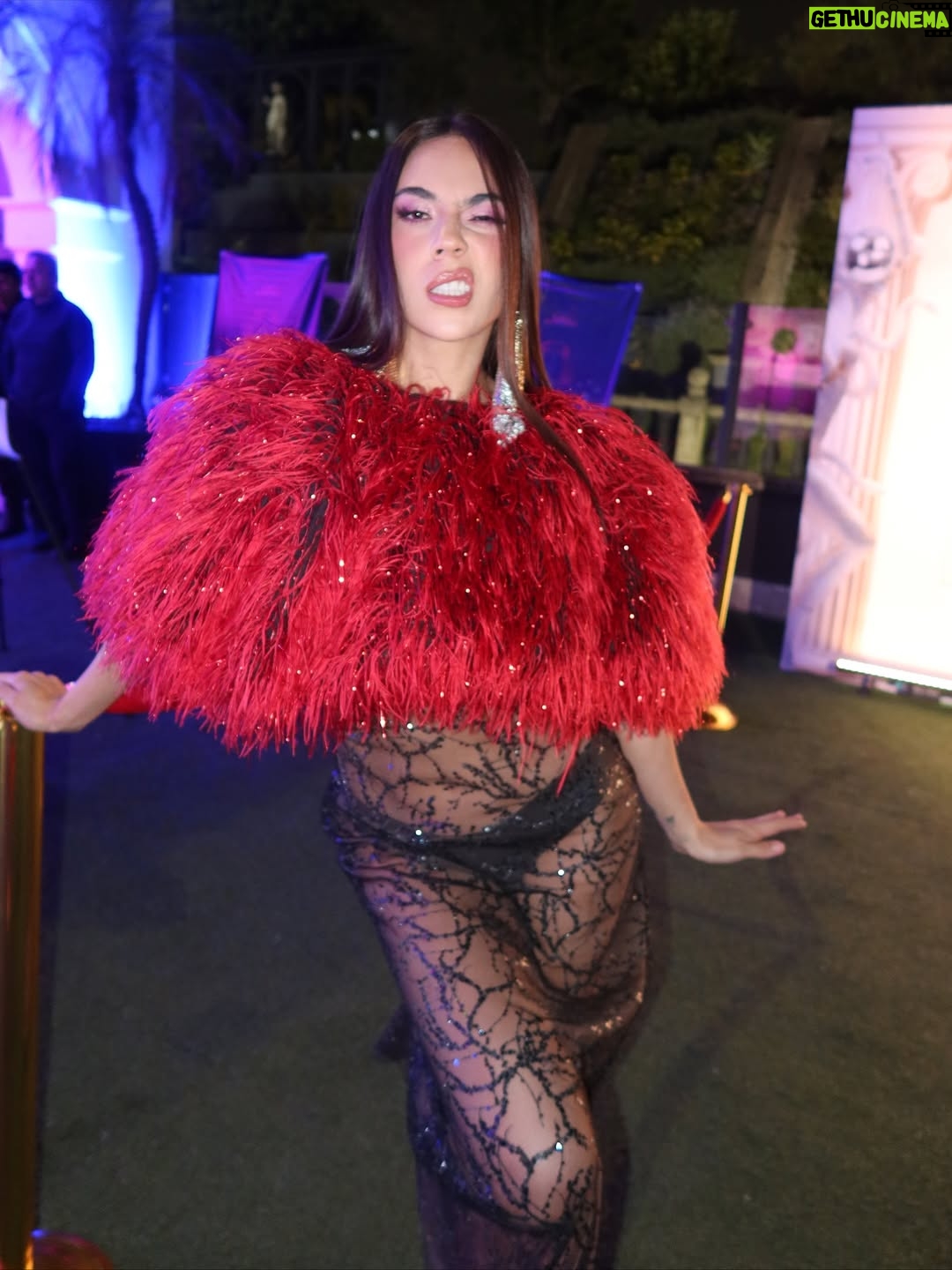 Jocelín Zuckerman - 14.8K Likes - Un año más conduciendo la alfombra de los @impulsecdmx LGBTTTIQ  Awards 2025 ✨ Que fantasía ser parte del arcoíris y de un espacio donde todes brillamos 🌈🏛️🪩💘
Stylist @stylingtatianapardo 
MUAH @alan.lc_ 
@opheliasr @alondra.arrinaga
