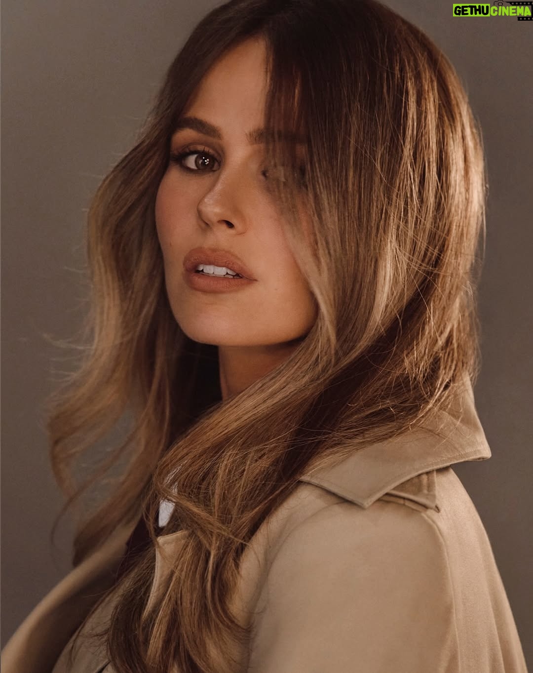 Jocelyn Hudon - 7.4K Likes - @dideesmagazine ☺️ w my dream team  @alexevansphotography @carolinabenitamakeup @styledbyrachelo @matthewstylist