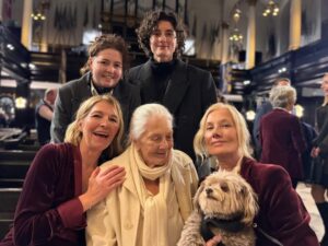 Joely Richardson Instagram - It was so special to do a service with the @orasingers with @suzidigby at @stclementdanesraf . We’ve never done one ‘en famille’ 3 generations together . @daisybevan kept us all in check with her beautiful wisdom and searing integrity . My Wonder Woman cousin Jemma Redgrave lent her mega talent currently on display @the_war_between_the_land_and_ ( Sunday night viewing - @bbcdoctorwho spin off). Vanessa touched the Gods in that way she uniquely has, and I got up to read realising one of my pages was missing . ♥️ #sing