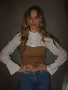 Actress Johnny Sequoyah HD Photos and Wallpapers December 2025