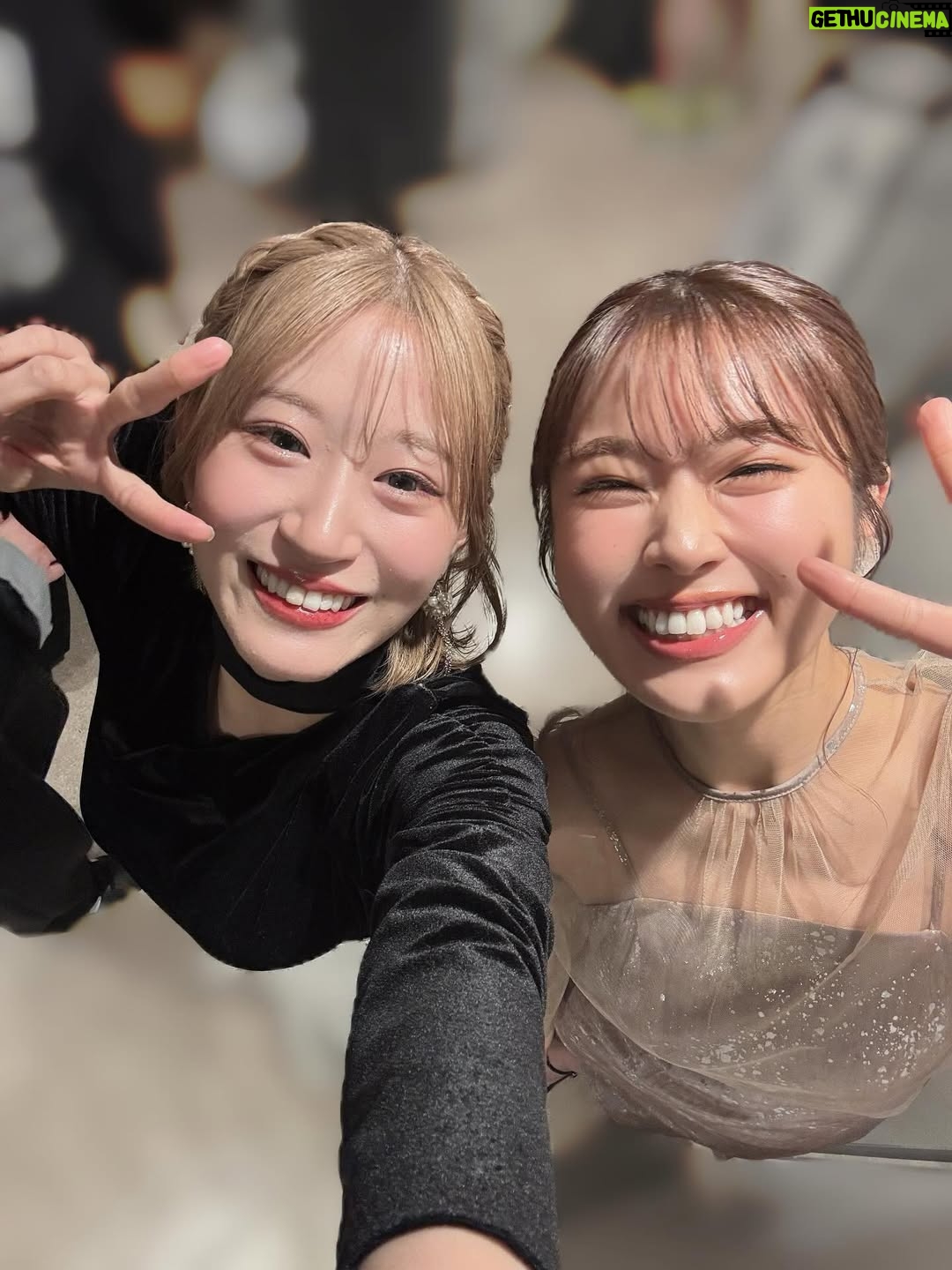 Jonishi Rei - 6.6K Likes - ⠀
ちっひーさん卒コンにゲストとして
出演させていただきました！
ちっひーさん呼んでくださりありがとうございました🐯
⠀
⠀
ちっひーさんは優しくて、どんなボケをしても笑って突っ込んでくださり、ダンスも歌も上手で、尊敬する先輩でもあり
私にとって第二のお姉ちゃんのような存在でした👩🏻
⠀
大好きなちっひーさんの卒業を一緒にお祝いできて
嬉しいです🐯
大大大好きです🐯🐯💛

ドレス姿綺麗すぎました😭✨✨✨✨
13年間本当にお疲れさまです！！！

ありがとうございました🐯

-------

大好きな先輩方、メンバーとも会えて
楽屋も賑やかで
楽しすぎました😸