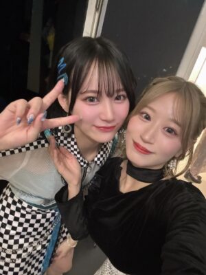 Jonishi Rei Instagram - ⠀
ちっひーさん卒コンにゲストとして
出演させていただきました！
ちっひーさん呼んでくださりありがとうございました🐯
⠀
⠀
ちっひーさんは優しくて、どんなボケをしても笑って突っ込んでくださり、ダンスも歌も上手で、尊敬する先輩でもあり
私にとって第二のお姉ちゃんのような存在でした👩🏻
⠀
大好きなちっひーさんの卒業を一緒にお祝いできて
嬉しいです🐯
大大大好きです🐯🐯💛

ドレス姿綺麗すぎました😭✨✨✨✨
13年間本当にお疲れさまです！！！

ありがとうございました🐯

-------

大好きな先輩方、メンバーとも会えて
楽屋も賑やかで
楽しすぎました😸
