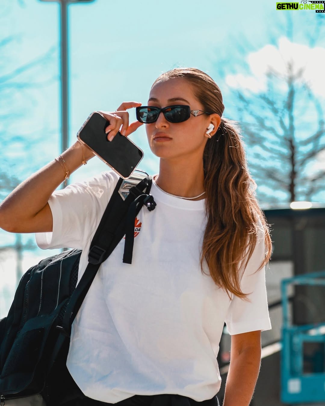 Jordyn Huitema - 104.5K Likes - game day vibes