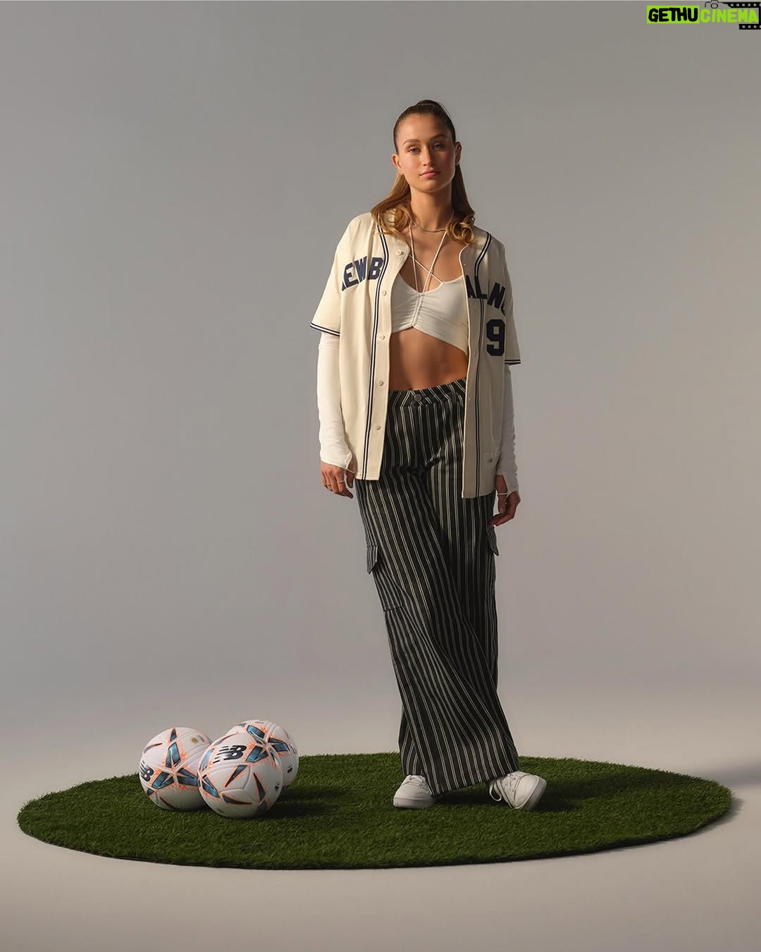 Jordyn Huitema - 169.9K Likes - The future of football. 

Welcome to the New Balance family, @jordynhuitema. #WeGotNow