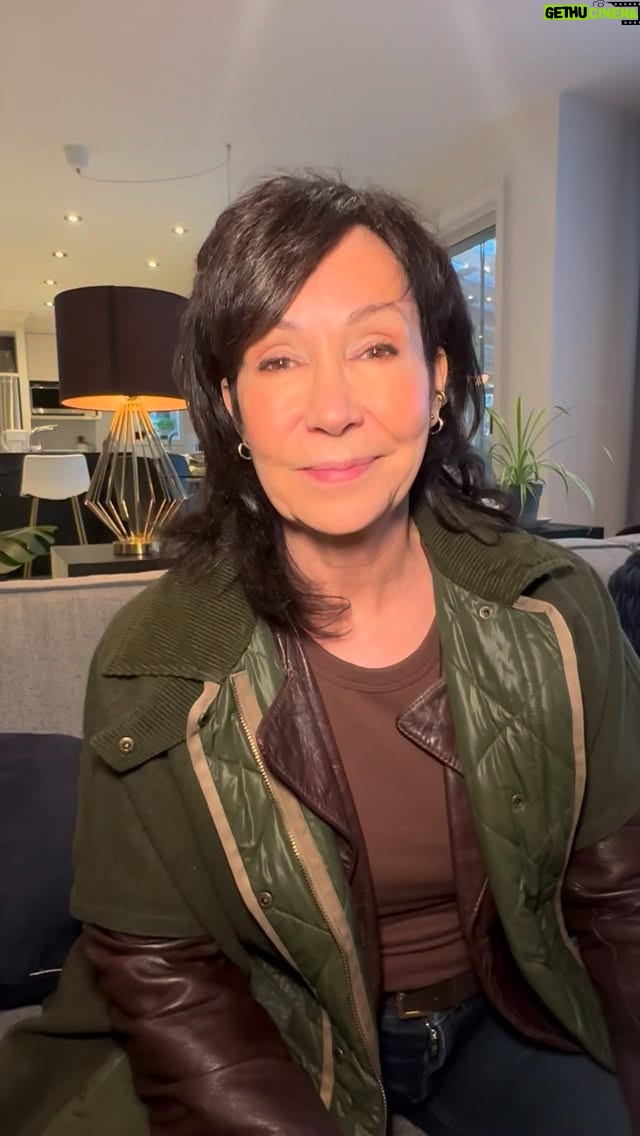 Josée Boudreault - 197 Likes - Essayez de deviner à qui ressemble Charlie quand il se fait toiletter. Réponse à la fin 😂