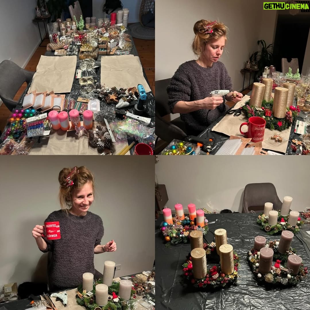 Josefine Preuß - 19.7K Likes - Ich wünsche Euch einen schönen ersten Advent! ✨❄️🕯️

#ichliebetraditionen #aufgehtsindiebesinnlichejahreszeit #girlsbastelnight #derersteglühwein #preparedtoxmas