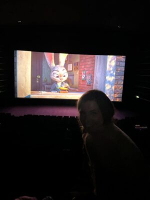Josefine Preuß Instagram - Gesehen, beseelt, glücklich…
Und bitte den gesamten Abspann über sitzen bleiben, kommt noch was 😜.. 

#zoomania2 #imkino @disneydeutschland @blackrabbit_pr @agenturabovetheline @michaelahoff25