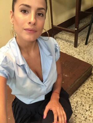 Joselyn Gallardo Instagram - Tenía que hacer este trend, 2016 fuiste uno de los años más lindos de mi vida! El año que me regaló a Martina 💁🏽‍♀️💅🏽
Un apartamento en Bogotá
Conocer artistas increíbles
Aprender tanto
Uñas rosadas
Y recordarle a esa niña que los sueños si se cumplen ♥️