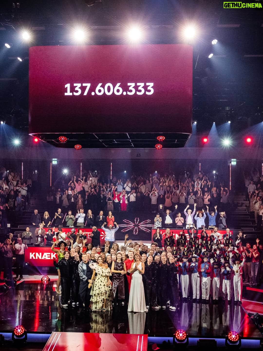 Josephine Chavarria Højbjerg - 29.2K Likes - 2025 challenged me in ways I never expected, but it taught me a lot about life🤍 
It had its moments, but this year also gave me experiences I’ll never forget - my first Netflix production and my biggest hosting job ever! All of it surrounded by the best people🤍

Thank you so much for all the love and support<33 it truly means everything🤍 Can’t wait for 2026!!
