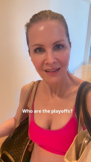 Josie Davis Instagram - WHO ARE THE PLAYOFFS????? 😳
.
.
.
.
.
#playoffs 🏈 ￼
#nflplayoffs 🏟️ ￼
#nfl 🏆 ￼
#football ⚡ ￼
#superbowl 🌟