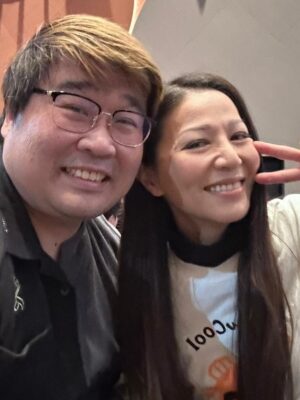 Joyce Tang Lai-Ming Instagram - 今日嘅謝票場實在太熱鬧，有熟悉嘅同事，有支持多年嘅fans，有好朋友🤩
感恩，多謝各位支持尋秦記支持香港電影業
#尋秦記電影版 @backtothepastmovie
