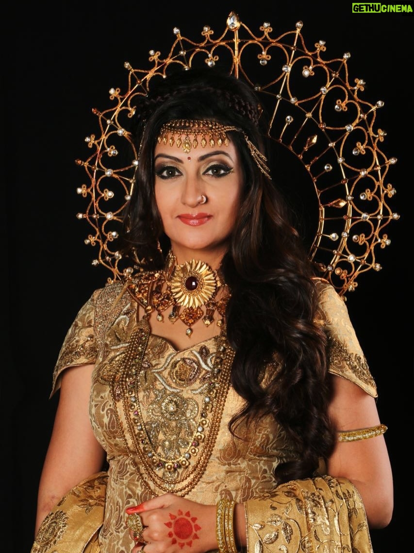 Juhi Parmar - 27.5K Likes - From my little Ginni making her debut on the ramp with me, to me coming back to work with Shani after a short motherhood break, 2016 was a year of change. It was a difficult year personally but looking back I realize better days were ahead, a ‘New Me’ was being built, one that would come out stronger!
 
#2016 #trend #2016trends