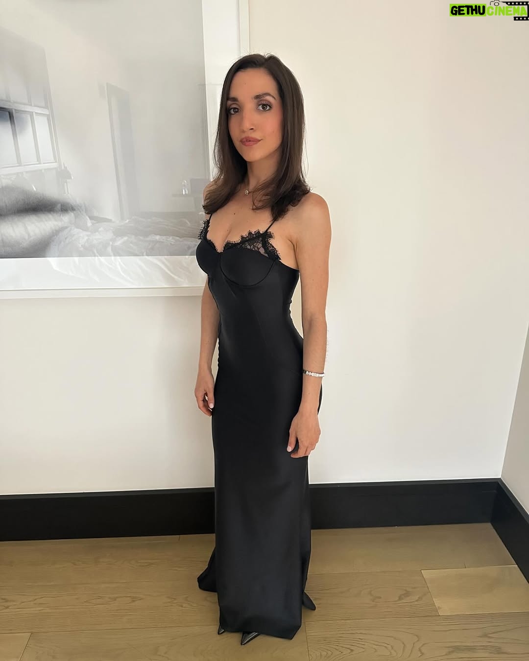 Julia Macchio - 9.4K Likes - @karatekidmovie premiere was such a blast! Nostalgia, lots of laughs, NYC, so much heart and holy stunts!!! One of my favorite parts of the evening was seeing so many people lined up on the streets of New York wearing their karate gis and cheering/smiling so big. Congrats to everyone involved. Always so proud of you, Dad! Go see it in theaters this Friday!! 🍿🌆🥋🍕🧥❤️ Okay brb, gonna go eat some stuffed crust pizza… 

Fam photo cred - StarPix 📸
