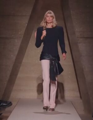 Julia Stegner Instagram - Such an honor to walk for @chloe again! Congratulations @chemena ! What a gorgeous collection! You and your entire team are incredible ✨

Also big love and thanks to
@elodiedavid
@piergiorgio 
@dmcasting 
@helenaballadino 
@yad1m 
@paulhanlonhair 
@yohanbos 
@veroniquerampazzo 
@zzotalents