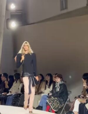 Julia Stegner Instagram - Such an honor to walk for @chloe again! Congratulations @chemena ! What a gorgeous collection! You and your entire team are incredible ✨

Also big love and thanks to
@elodiedavid
@piergiorgio 
@dmcasting 
@helenaballadino 
@yad1m 
@paulhanlonhair 
@yohanbos 
@veroniquerampazzo 
@zzotalents