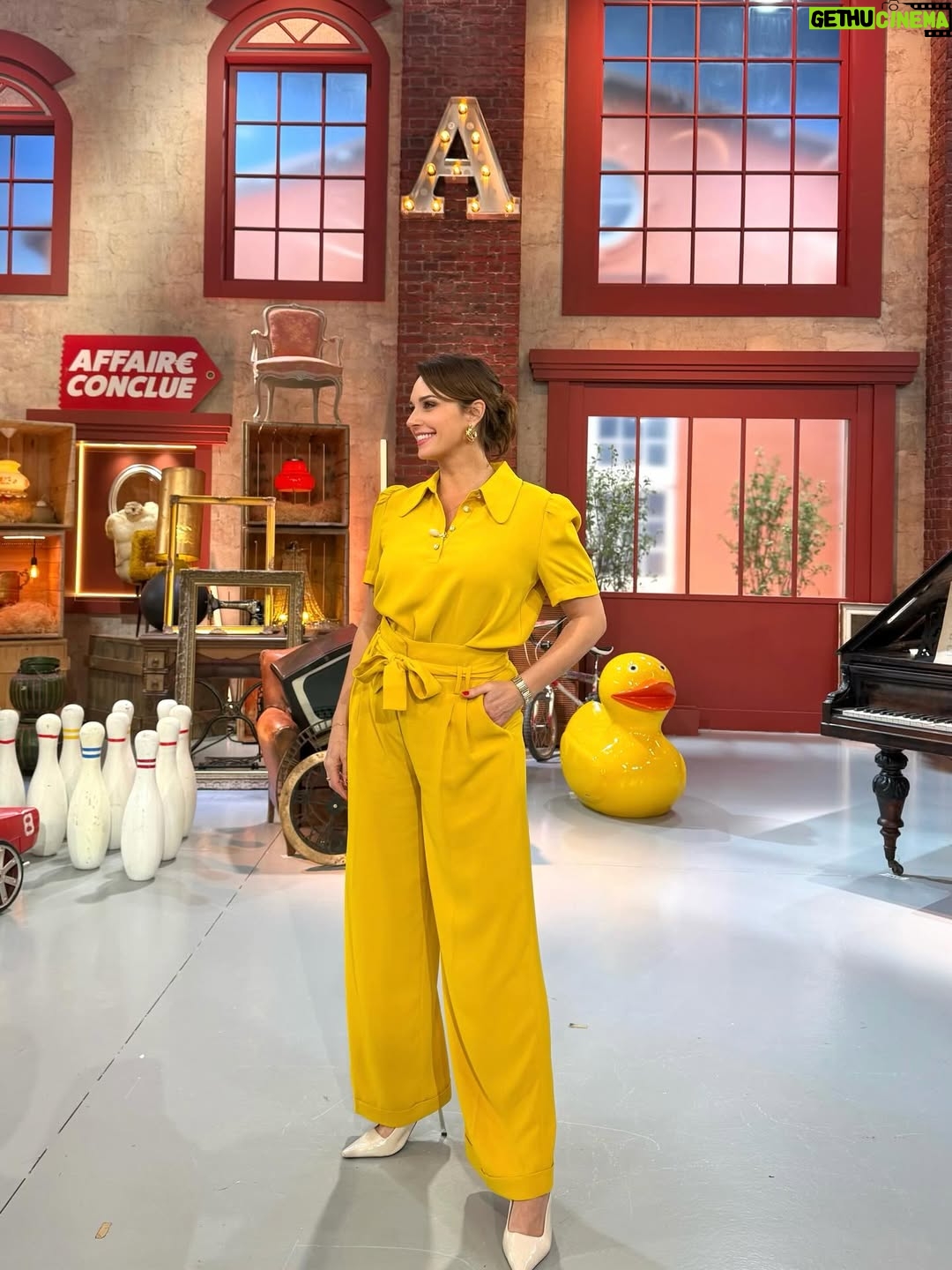 Julia Vignali - 2.1K Likes - Quel poussin 🐣 préférez-vous ? 
 @affaireconclue 

Stylist : @auroredonguy @hazalmlssa 
Make up artist : @fannymart3010 
Hairdresser : @jlhovens