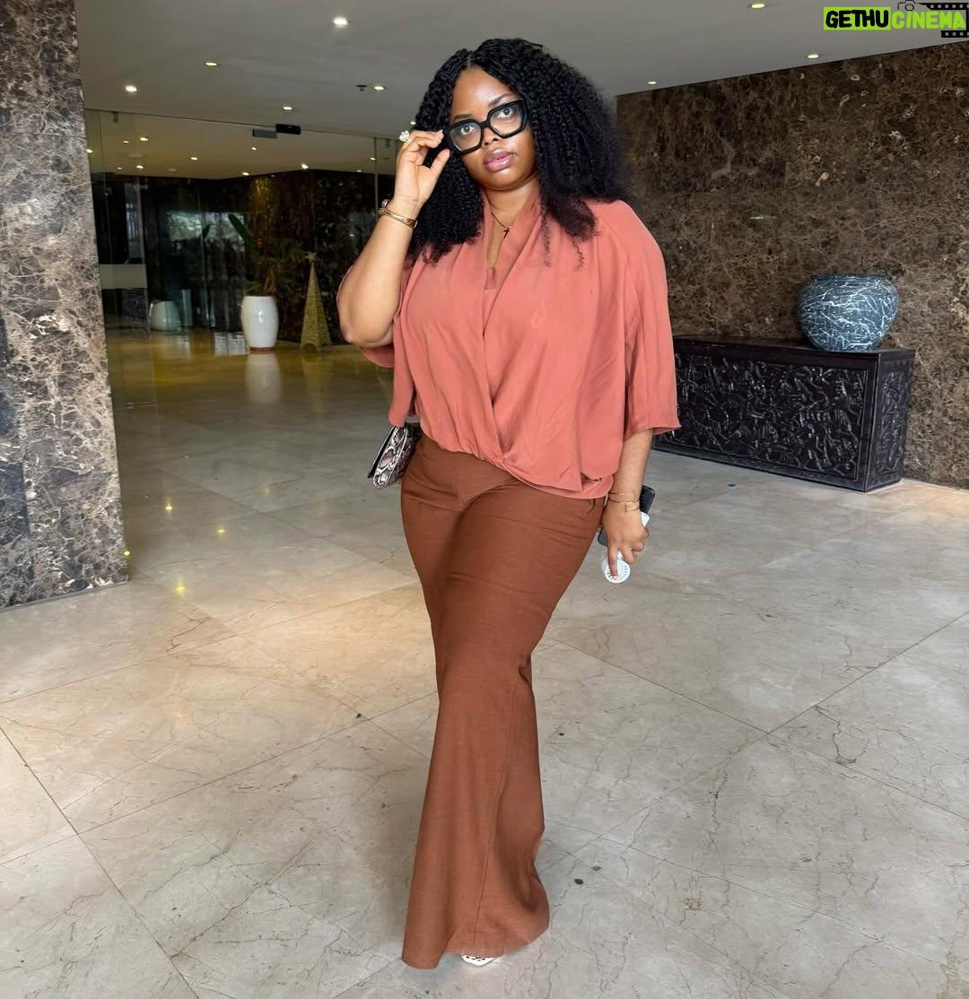 Juliana Olayode - 3 Likes - Involve God in everything you do.

I can’t get over my hair from @beuttelinehair been getting so many compliments, @ahyetteebeauty definitely did a good job braiding it. 🥰🥰

Beauty from God
Glow from God
Hair @beuttelinehair 
Hair installed by @ahyetteebeauty 

#Julianaolayode
#Godfavoritebaby
#Godbabygirlforlife