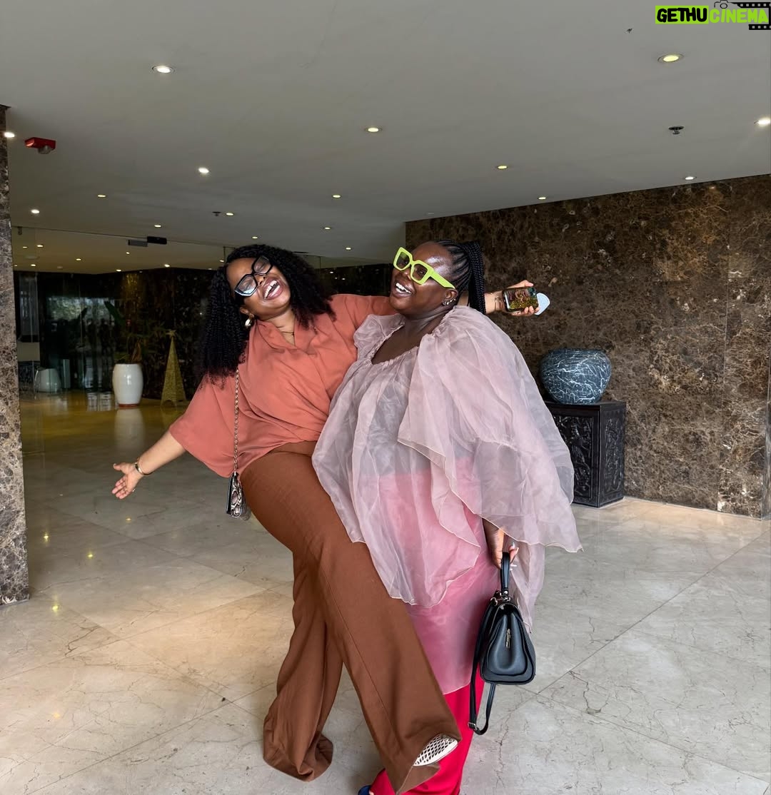 Juliana Olayode - 3 Likes - Involve God in everything you do.

I can’t get over my hair from @beuttelinehair been getting so many compliments, @ahyetteebeauty definitely did a good job braiding it. 🥰🥰

Beauty from God
Glow from God
Hair @beuttelinehair 
Hair installed by @ahyetteebeauty 

#Julianaolayode
#Godfavoritebaby
#Godbabygirlforlife