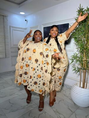 Juliana Olayode Instagram - Happy first Sunday of the year from me and mine @qute_tosyn 🥰🥰

A very big thank you to everyone who went to see “Don’t Give Up” on my YouTube channel yesterday after seeing my post means so much to me. Thanks for your suggestions as well God bless you all.🥰🥰

If you see haven’t seen it please go check it out on Juliana Olayode TV.🥰🥰

Fit , I inherited it from Tosin’s dad go check my story😂
Hair/hairstylist @myhair.ng @myhairnaija 
Makeup @beautyby_debs 

#Julianaolayode
#happyfirstsundayoftheyear