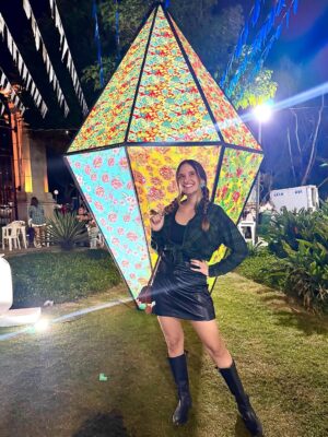 Juliana Paiva Instagram - Ô época gostosa sô!🔥👧🏼🌽🍿❤️✨
Conta aí pra mim nos comentários, o que vc mais gosta de comer em festa junina? Aquela comida típica que a gente espera o ano tooodooo pra se deliciar?
