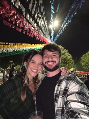 Juliana Paiva Instagram - Ô época gostosa sô!🔥👧🏼🌽🍿❤️✨
Conta aí pra mim nos comentários, o que vc mais gosta de comer em festa junina? Aquela comida típica que a gente espera o ano tooodooo pra se deliciar?