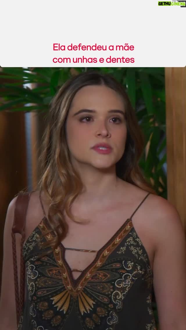 Juliana Paiva - 150K Likes - O dia que a Luna foi grandona sem medo pra defender a Helena 💥

▶️: Salve-se Quem Puder